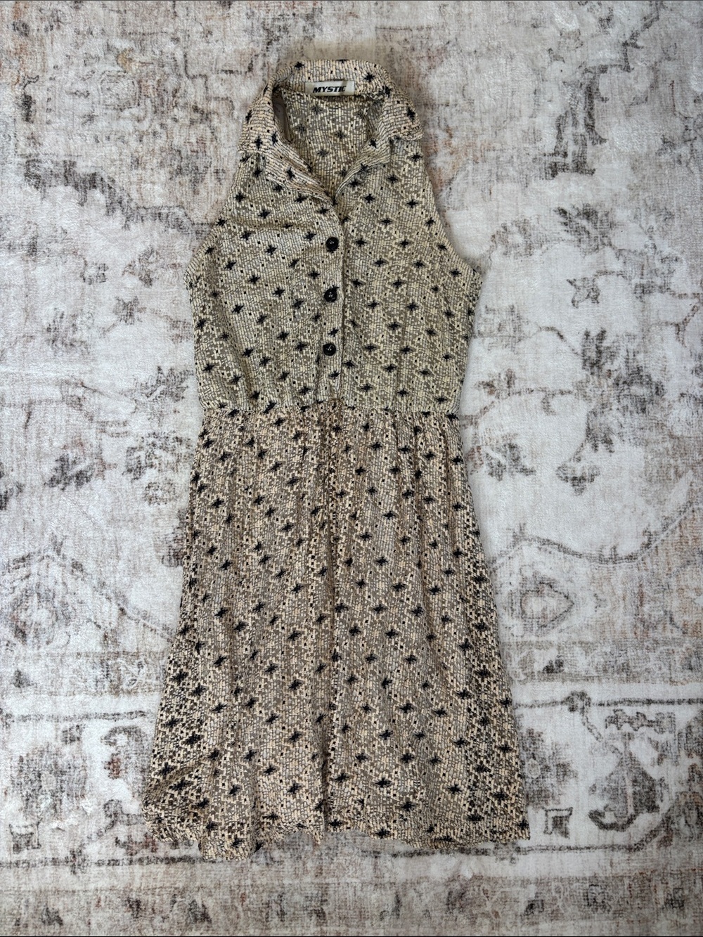 👗(3/$30) Mystic Sleeveless Midi Dress in Beige and Black